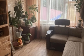 2-к., 42 м², 2/2 эт. Взлётная.