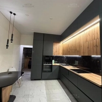 3-к. квартира, 87,1 м², 1/3 эт.