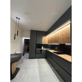 3-к. квартира, 87,1 м², 1/3 эт.