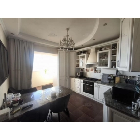 3-к. квартира, 92,5 м², 8/9 эт.