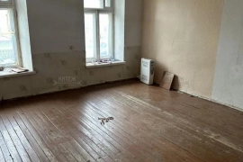 9-к. квартира, 177 м², 1/2 эт.