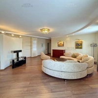 Продается 4-комн. квартира, 170 м²
Расположение
