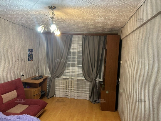 Продаю 2 комн квартиру в центре