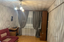 Продаю 2 комн квартиру в центре