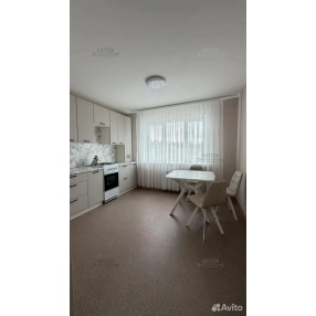 1-к. квартира, 38 м², 1/10 эт.