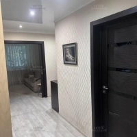 Продаю 3-к. квартиру в районе 906 базы