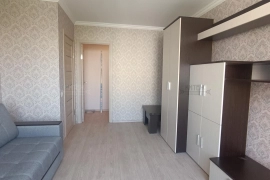 Продаю  1 комнатную квартиру . 