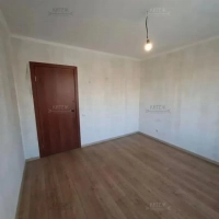 2-к. квартира, 46 м², 3/3 эт.
