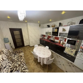 3-к. квартира, 93,4 м², 2/14 эт.